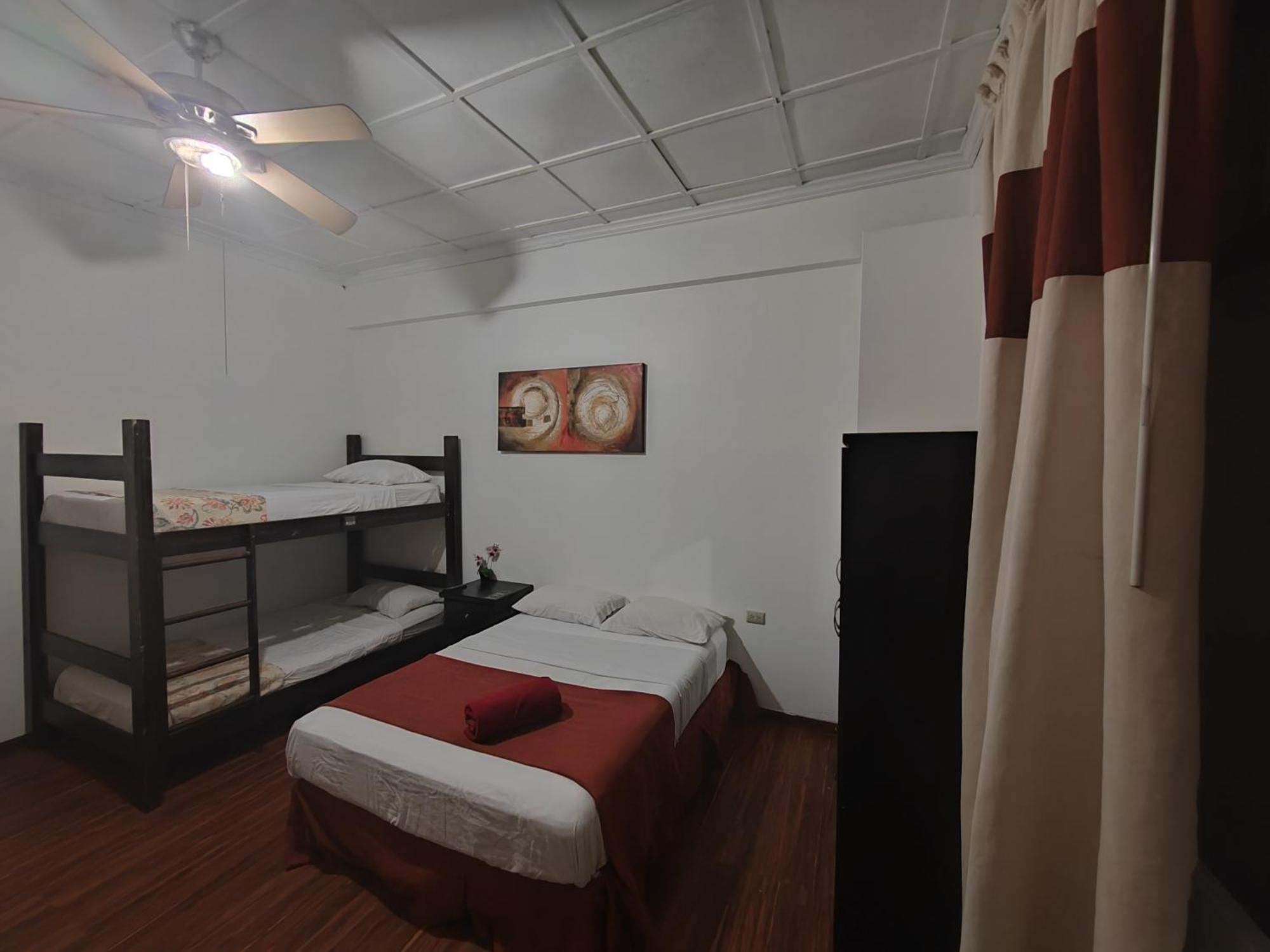 Hostel Casa Colon San Jose  Ngoại thất bức ảnh